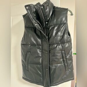 Abercrombie & Fitch Black Puffer Vest